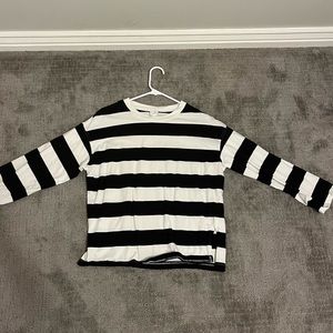 H&M black and white oversized long sleeve